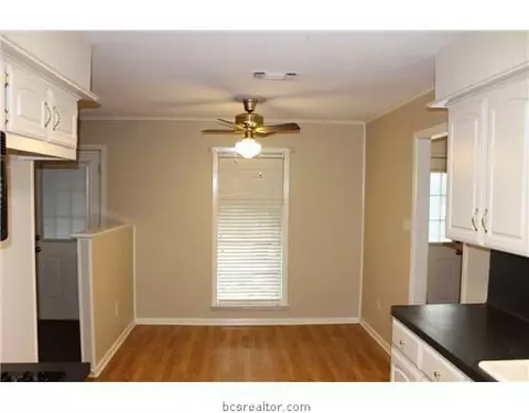 2310 Devonshire St, Bryan, TX 77802 photo 11