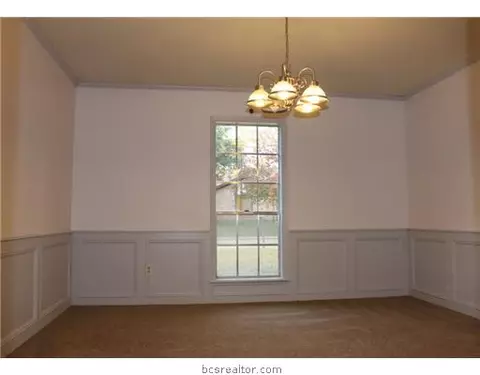 2310 Devonshire St, Bryan, TX 77802 photo 7