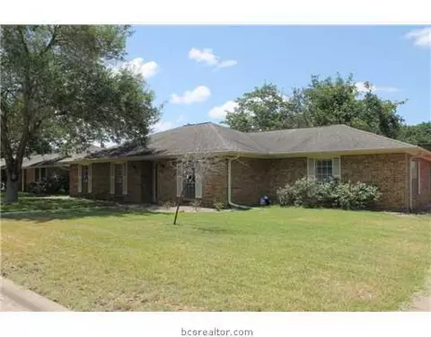 2310 Devonshire St, Bryan, TX 77802 photo 2