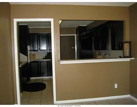 2318 Windsor Dr, Bryan, TX 77802 photo 6