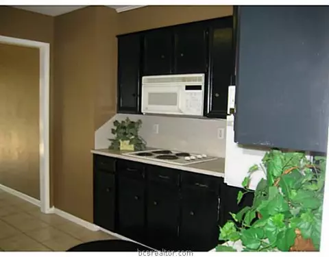 2318 Windsor Dr, Bryan, TX 77802 photo 5