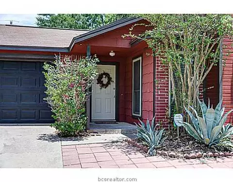 2116 La Brisa, Bryan, TX 77807 photo 3