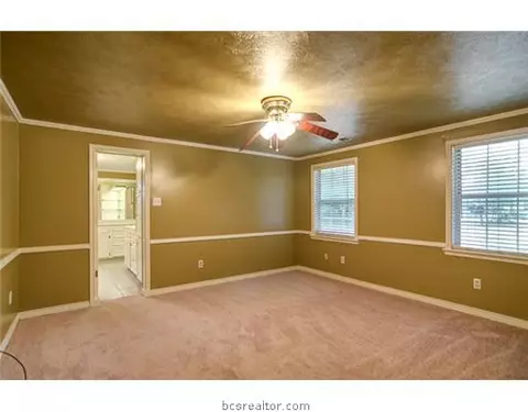 507 Brookside East Dr E, Bryan, TX 77801 photo 9