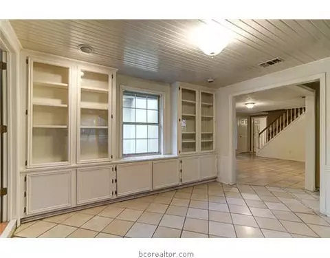 507 Brookside East Dr E, Bryan, TX 77801 photo 4