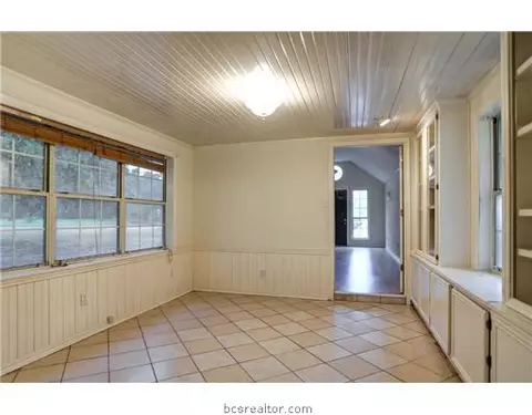 507 Brookside East Dr E, Bryan, TX 77801 photo 5