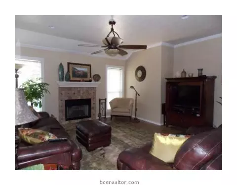 2112 Red River Dr, Bryan, TX 77802 photo 4