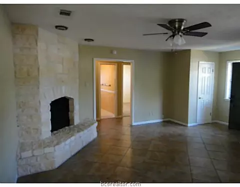 2712 Silver Maple Dr, Bryan, TX 77803 photo 2