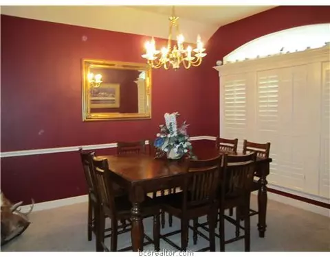 2307 Bastrop Cir, Bryan, TX 77808 photo 2