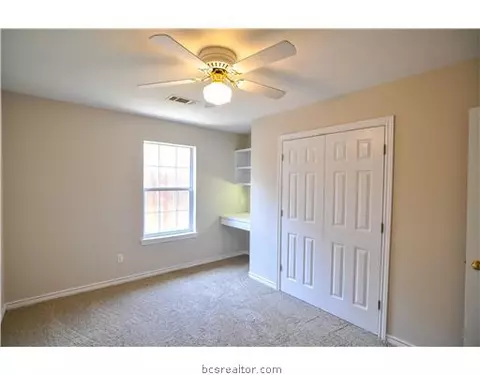 4102 Chamberlain Cir, Bryan, TX 77802 photo 13