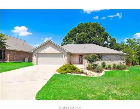 4102 Chamberlain Cir, Bryan, TX 77802 photo 1