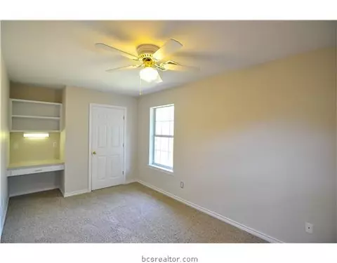 4102 Chamberlain Cir, Bryan, TX 77802 photo 11