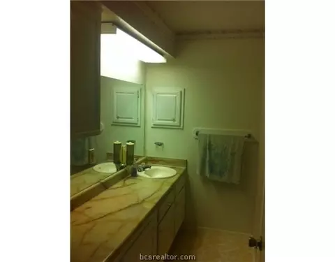 2100 Windsor #14, Bryan, TX 77802 photo 10