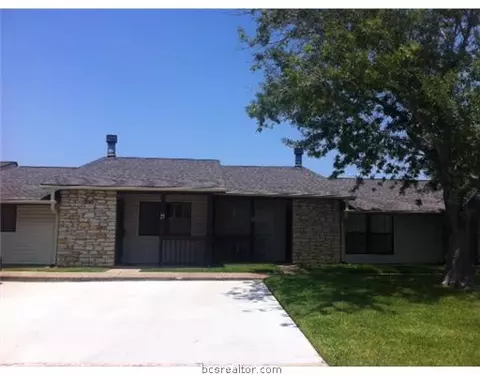 2100 Windsor #14, Bryan, TX 77802 photo 1