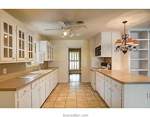 903 Jane Ln, Bryan, TX 77802 photo 7