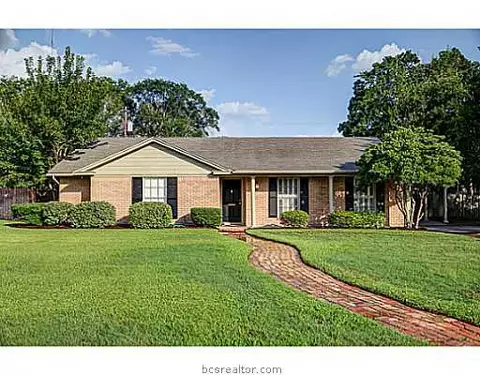 903 Jane Ln, Bryan, TX 77802 photo 1