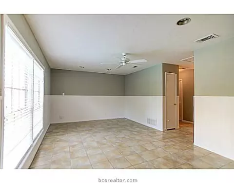 903 Jane Ln, Bryan, TX 77802 photo 13