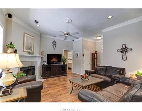 1702 Gray Stone Dr, Bryan, TX 77807 photo 5