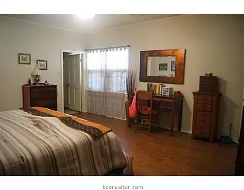 910 Bob White St, Bryan, TX 77802 photo 14
