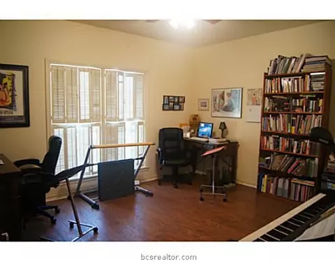 910 Bob White St, Bryan, TX 77802 photo 20