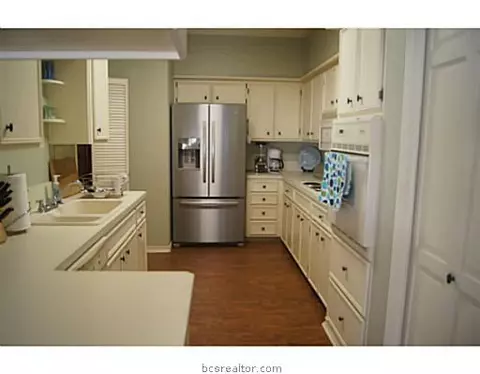 910 Bob White St, Bryan, TX 77802 photo 7