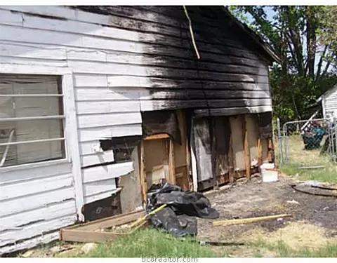 406 Carson West St W, Bryan, TX 77801 photo 9