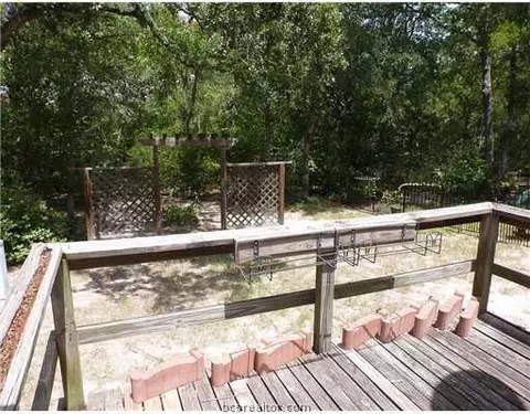 2823 Oakside, Bryan, TX 77802 photo 18