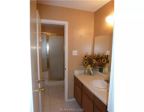 2823 Oakside, Bryan, TX 77802 photo 11