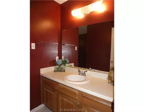 2823 Oakside, Bryan, TX 77802 photo 16