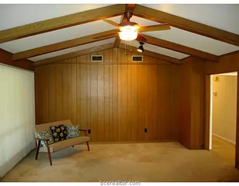 700 Matous Dr, Bryan, TX 77802 photo 3