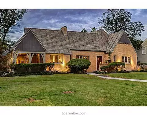 600 32nd E St E, Bryan, TX 77803 photo 1