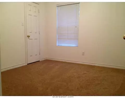 2419-21 Berger Dr, Bryan, TX 77802 photo 6