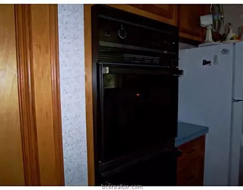 400 Madeline Dr, Bryan, TX 77802 photo 6