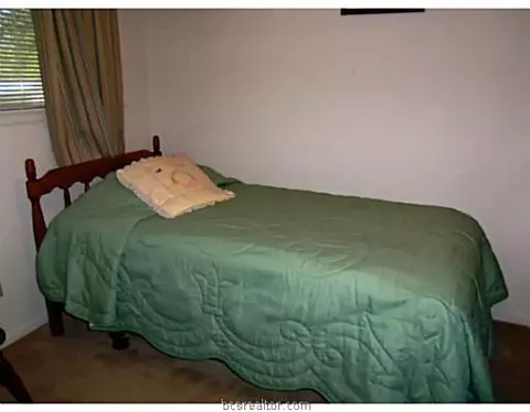 400 Madeline Dr, Bryan, TX 77802 photo 8