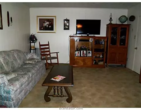 400 Madeline Dr, Bryan, TX 77802 photo 3