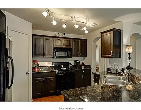 2107 Forge Hill Rd, Bryan, TX 77801 photo 5