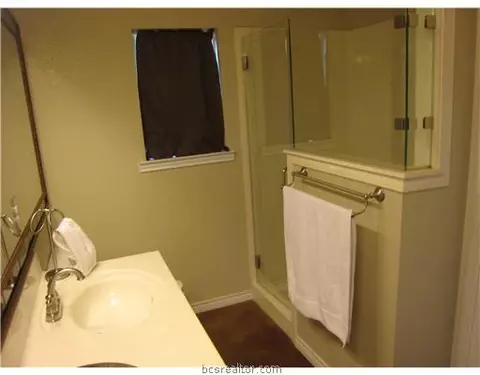 1301 Starlight, Cameron, TX 76520 photo 13