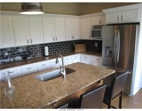 1301 Starlight, Cameron, TX 76520 photo 9