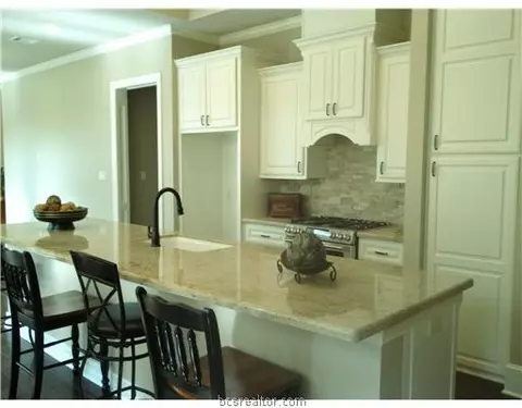 3216 Founders, Bryan, TX 77807 photo 6