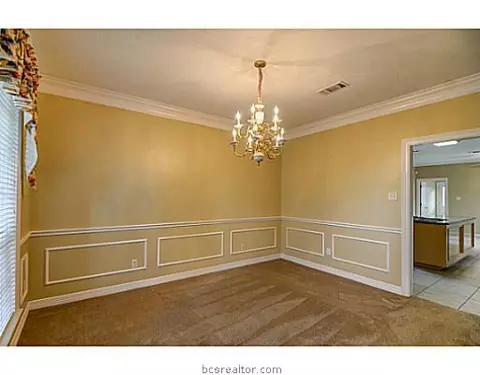 4607 Locksford, Bryan, TX 77802 photo 8