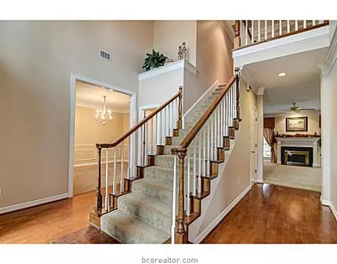 4607 Locksford, Bryan, TX 77802 photo 5