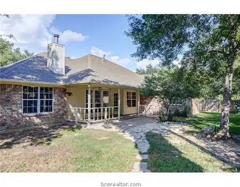 2204 Bastrop Cir, Bryan, TX 77808 photo 19