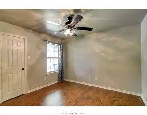 2204 Bastrop Cir, Bryan, TX 77808 photo 13