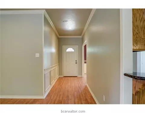 2204 Bastrop Cir, Bryan, TX 77808 photo 17