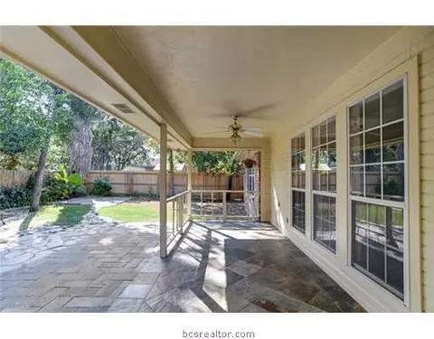 2204 Bastrop Cir, Bryan, TX 77808 photo 18