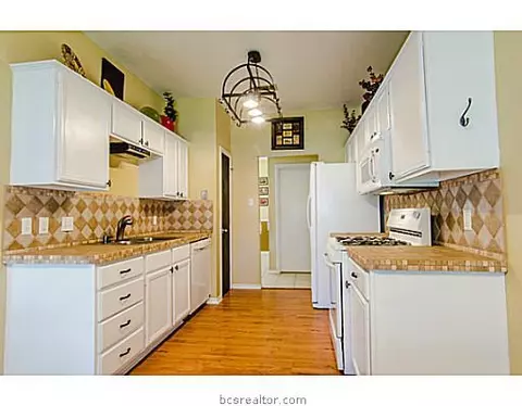 4313 Brompton, Bryan, TX 77802 photo 4
