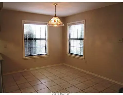 3123 Broadmoor Dr, Bryan, TX 77802 photo 7