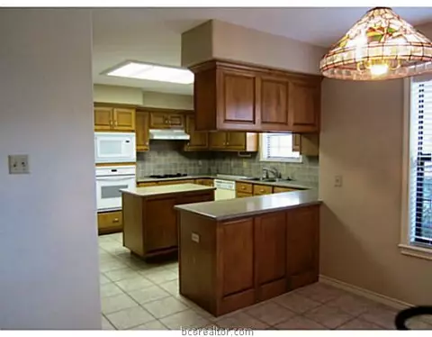 3123 Broadmoor Dr, Bryan, TX 77802 photo 6