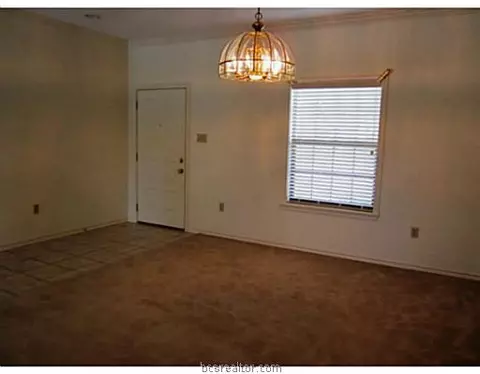 3123 Broadmoor Dr, Bryan, TX 77802 photo 3