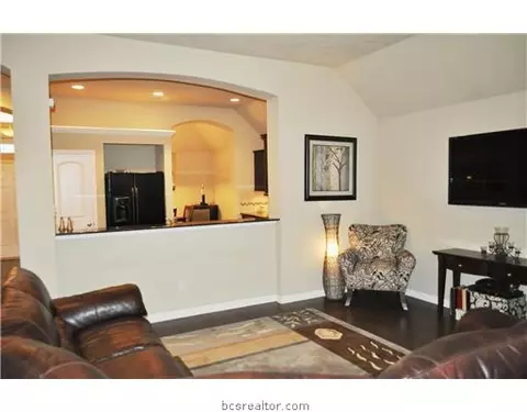 2029 Positano, Bryan, TX 77808 photo 3