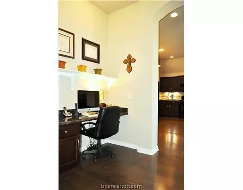 2029 Positano, Bryan, TX 77808 photo 7